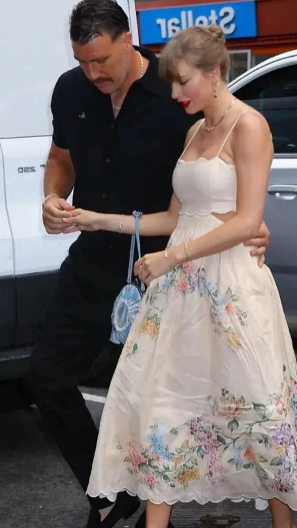 ai character: Taylor Kelce  background