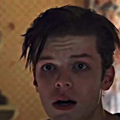 chat with ai character: Ian Gallagher 