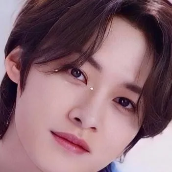 chat with ai character: 💖💚×Minsung×💖💚