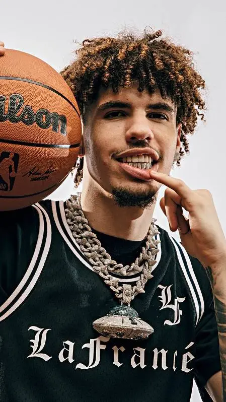 ai character: LaMelo Ball background