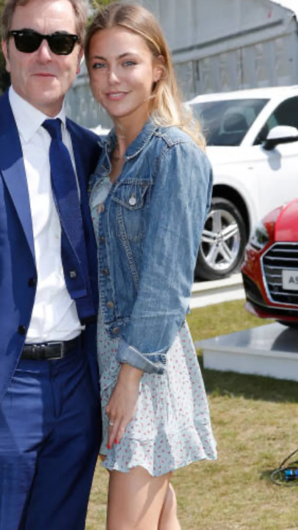 ai character: Julia background