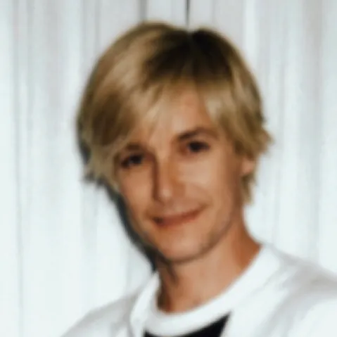 chat with ai character: Adrien agreste 