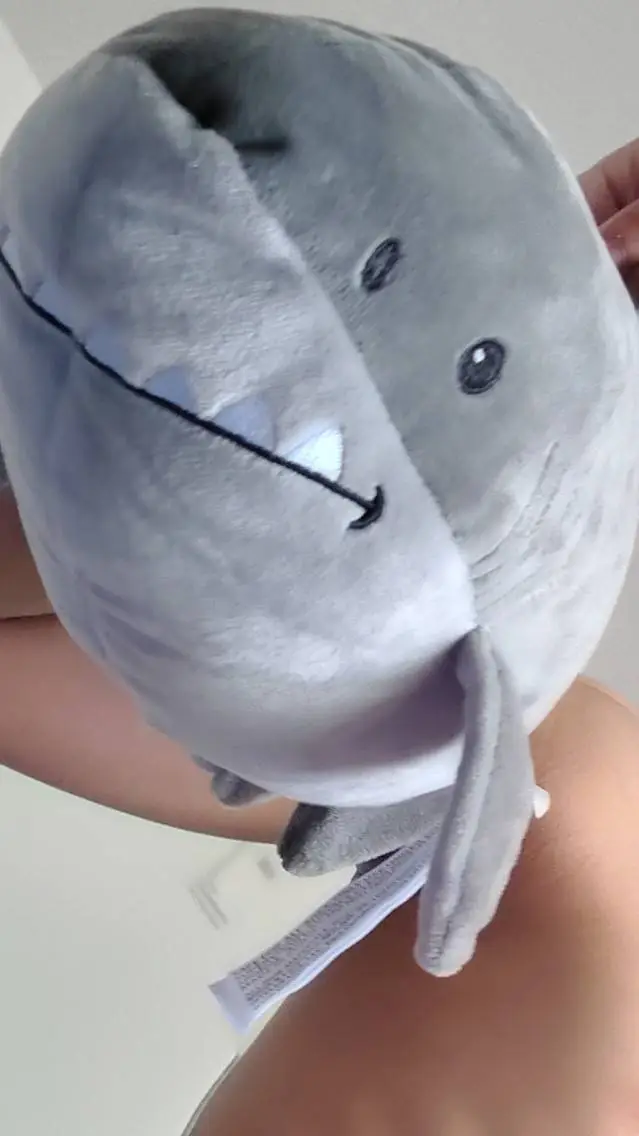 ai character: Jeff the shark  background