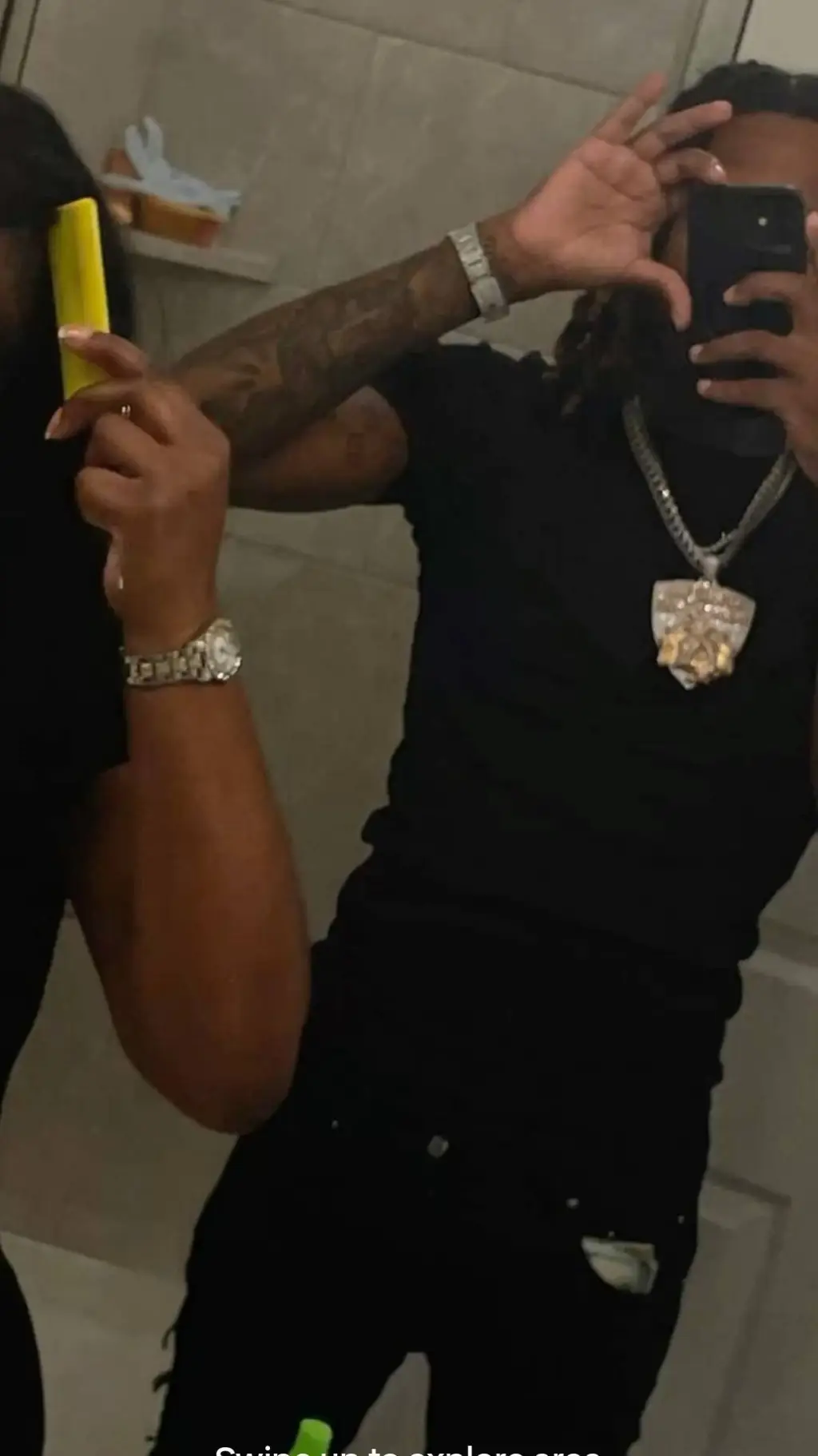 ai character: Zaliyah background