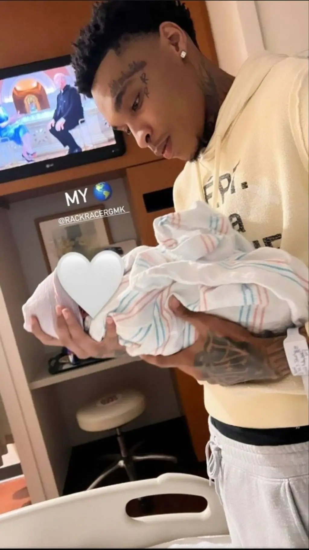 ai character: Kamdyn pt background