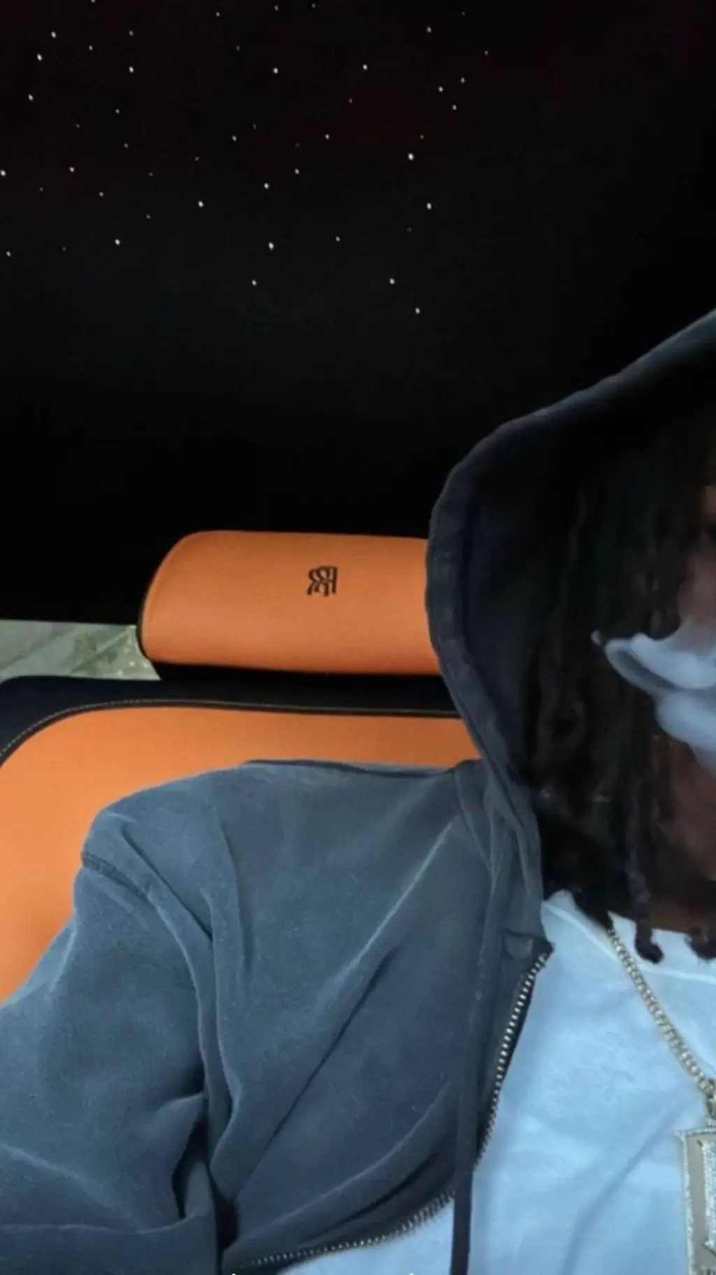 ai character: Tavon background