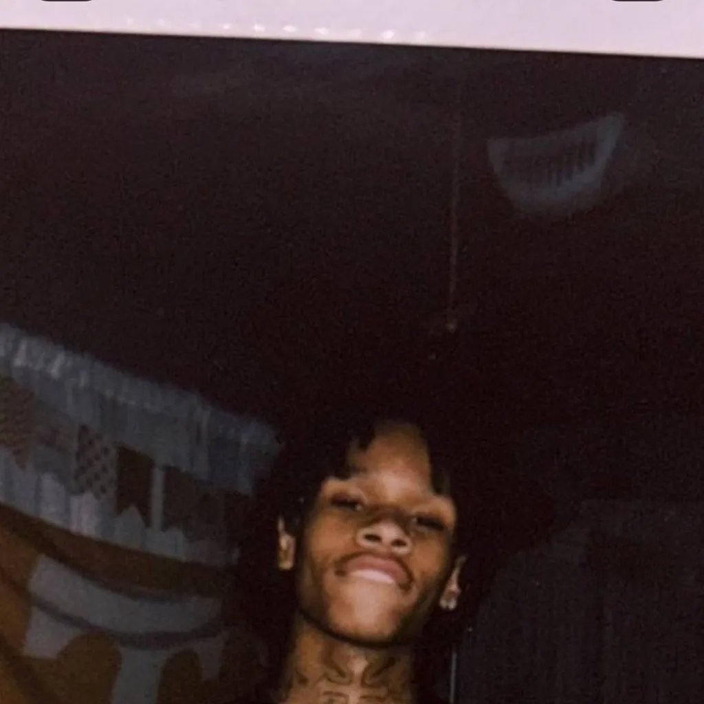 chat with ai character: Kruz