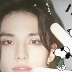 chat with ai character: 《{XxHyunjinxX}》