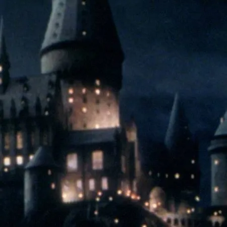 chat with ai character: hogwarts lol