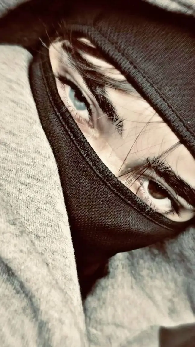 ai character: Leon// < Russian > background