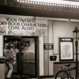 chat with ai character: showbiz pizza 