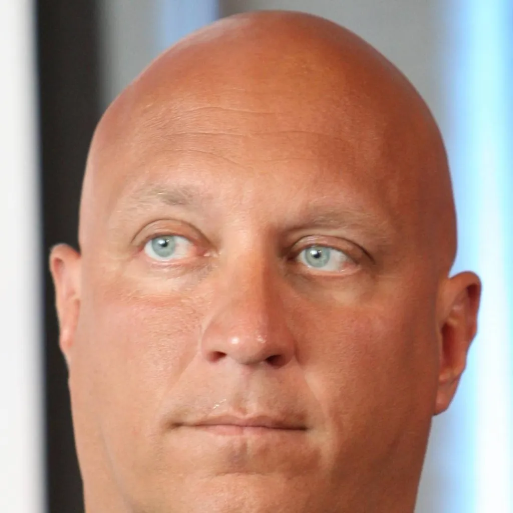 chat with ai character: steve wilkos