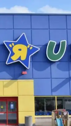 ai character: Toys "R" Us background