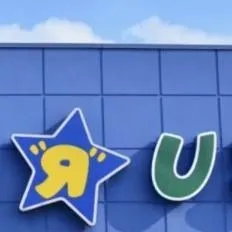 chat with ai character: Toys "R" Us