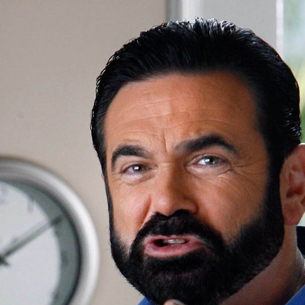 chat with ai character: Billy mays jr