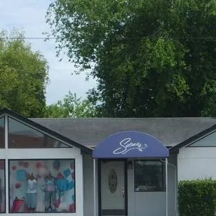 chat with ai character: Selena ETC