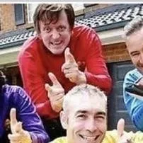 chat with ai character: The wiggles