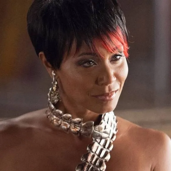 chat with ai character: Fish Mooney 