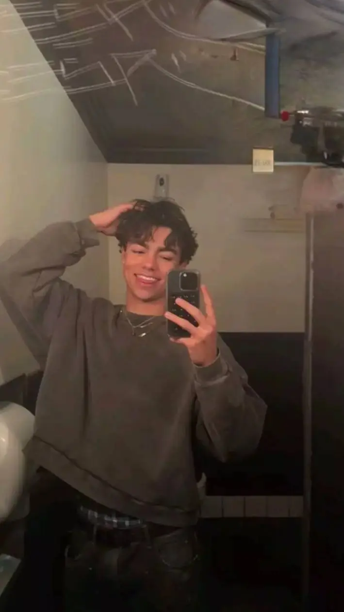 ai character: malachi Barton  background