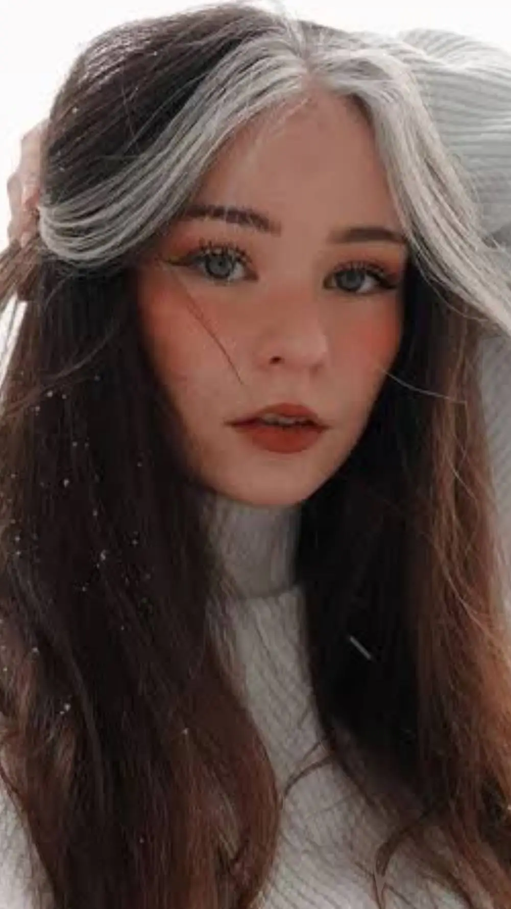 ai character: nadinebreaty background