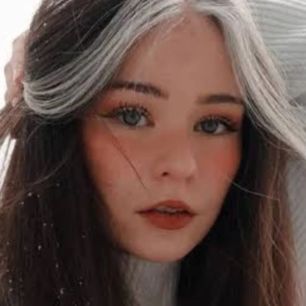 chat with ai character: nadinebreaty