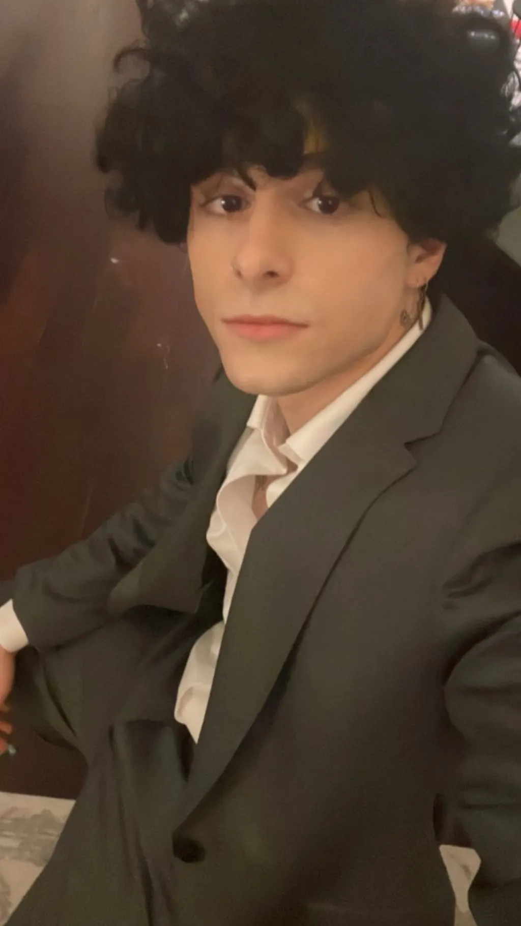 ai character: Arny background