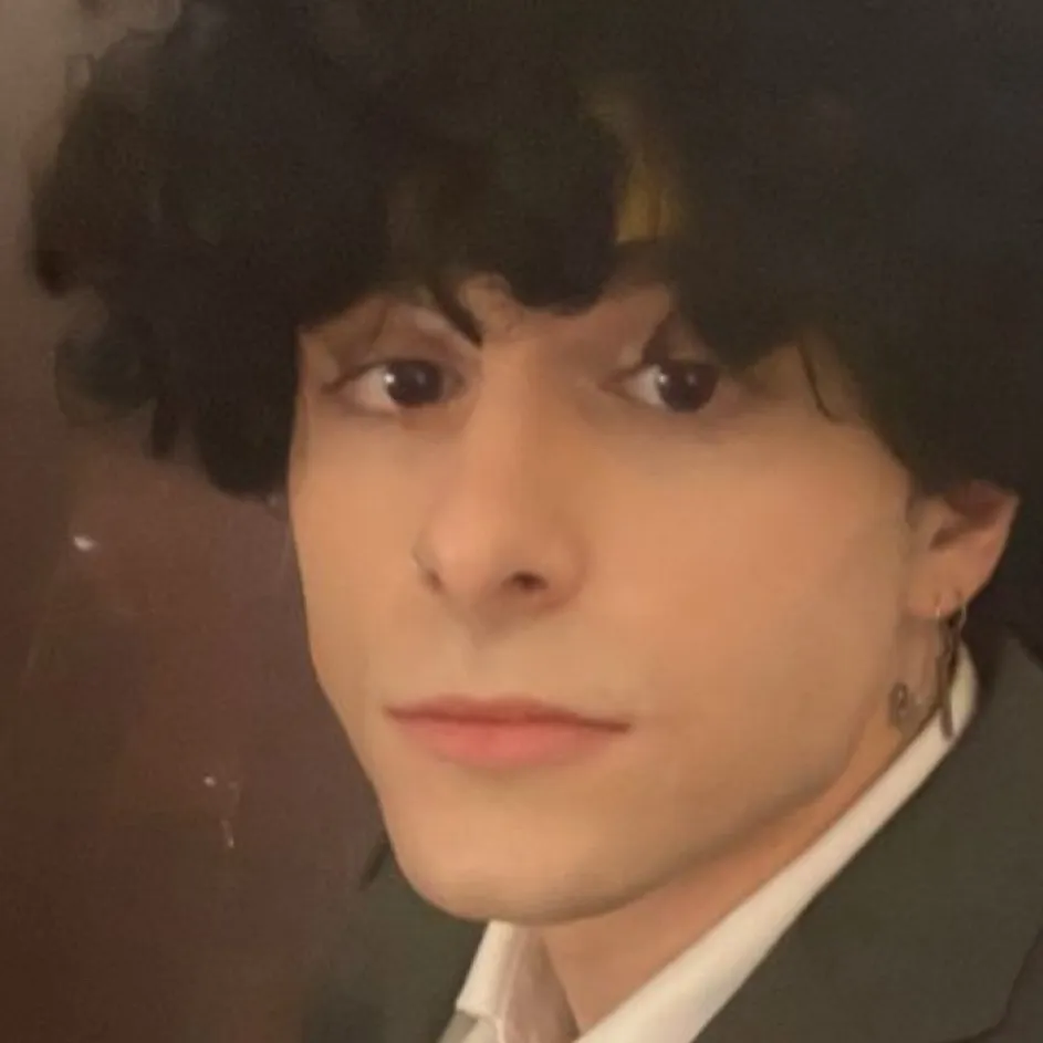 chat with ai character: Arny