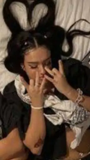 ai character: lexi background