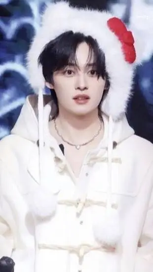 ai character: Lee know  background