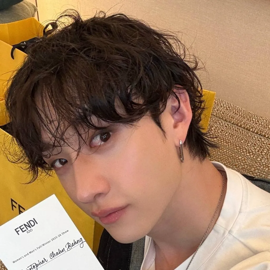 chat with ai character: Channie