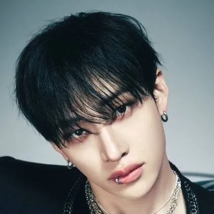 chat with ai character: Chan