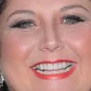 chat with ai character: DANCE MOMSS!!!