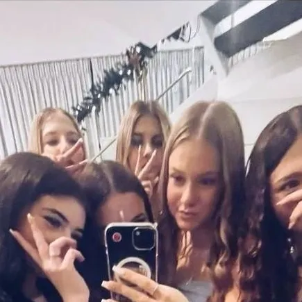 chat with ai character: Sleepover 