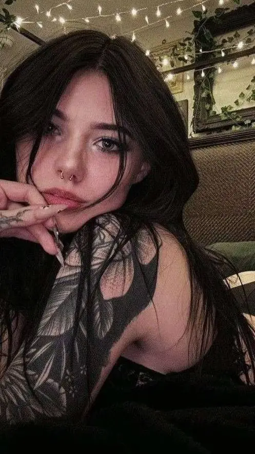 ai character: Marie  background