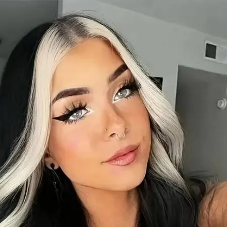 chat with ai character: goth girls