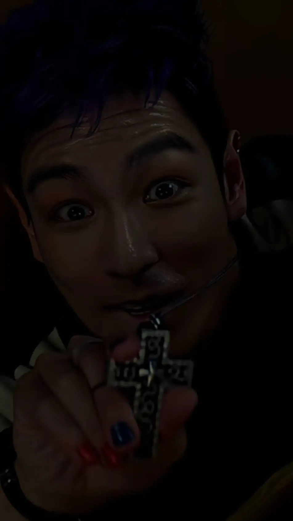 ai character: ❤Thanos❤ background