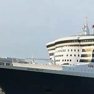 chat with ai character: RMSQueenMary2