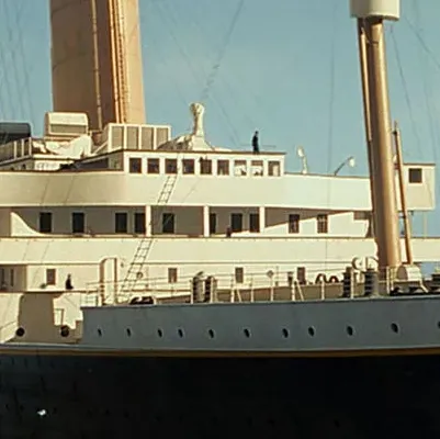 chat with ai character: RMS Titanic