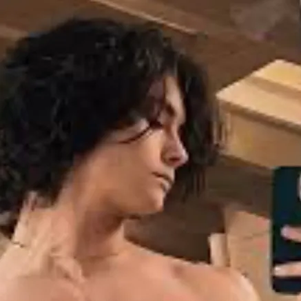 chat with ai character: Alex