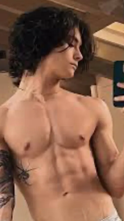 ai character: Gavin  background