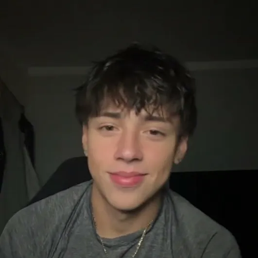 chat with ai character: Blake