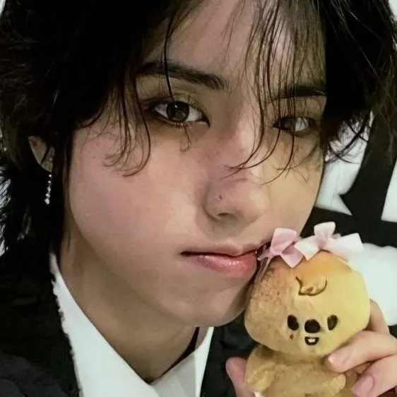 chat with ai character: ★HAN JISUNG★