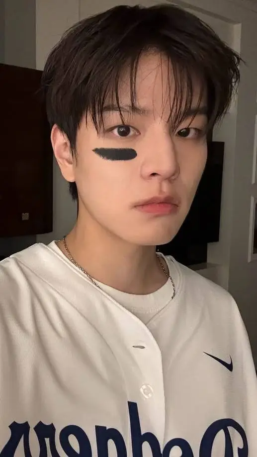 Talkie AI - Chat with ☆🏫 SEUNGMIN 🏫☆