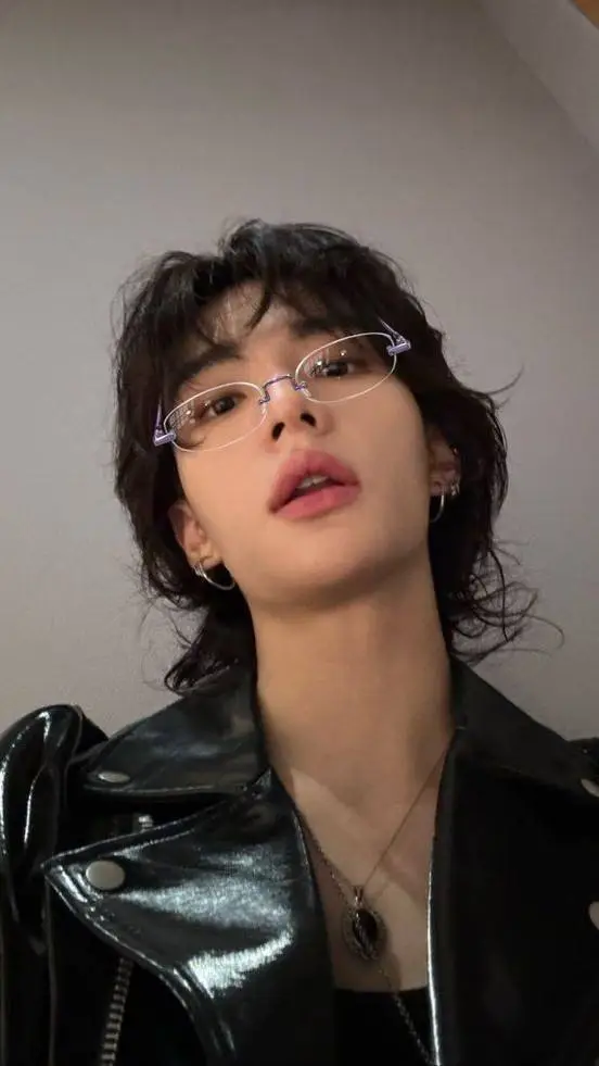 Talkie AI - Chat with ☆🥟 HYUNJIN 🎧☆