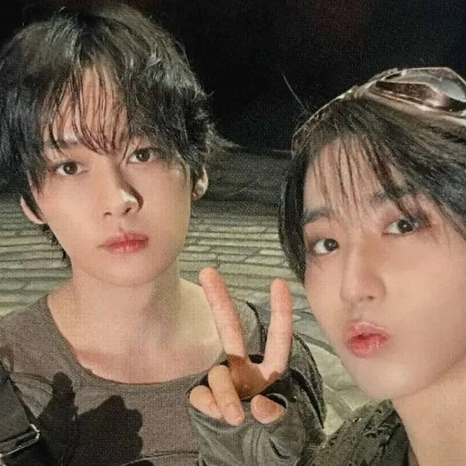 chat with ai character: ☆ MINSUNG! (🐰) ★