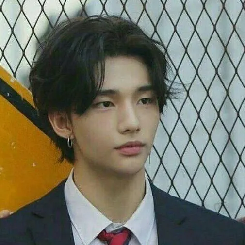 chat with ai character: ``HYUNJIN``
