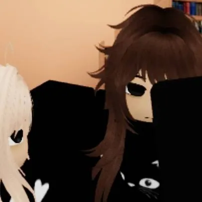 chat with ai character: Ashlyn and kaylee