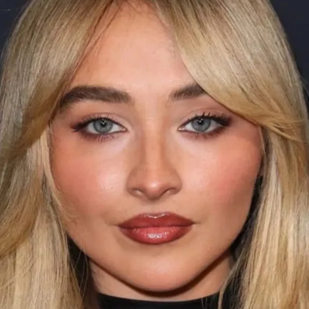 chat with ai character: Sabrina