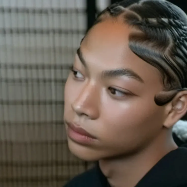 chat with ai character: Janney