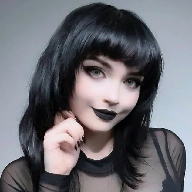 chat with ai character: Queen Nephie 